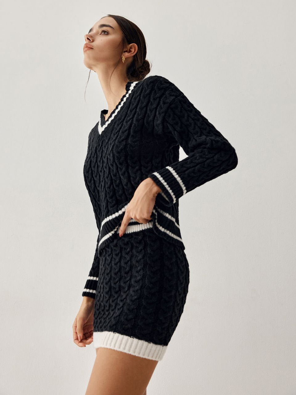 Zopfmuster-Pullover mit Rock