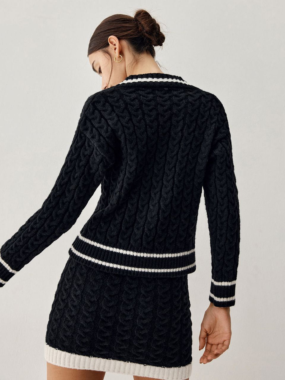 Zopfmuster-Pullover mit Rock